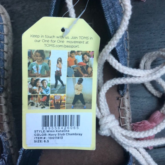 TOMS Woman’s Blue  Katalina espadrilles. - Picture 3 of 8